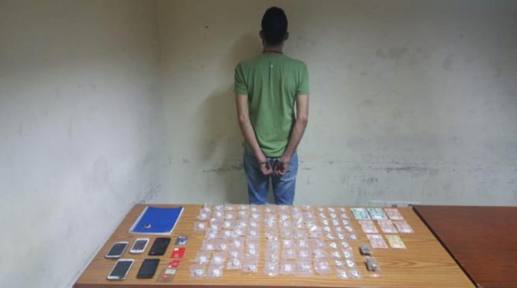 مروّج مخدّرات في منطقة ساحل المتن بقبضبة  شعبة المعلومات