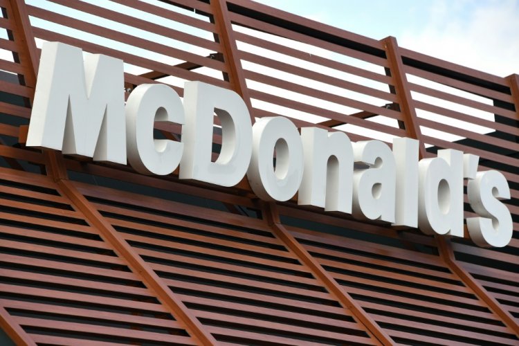 دعوى قضائية ضد ماكدونالدز لمطالبتها ب10 مليارات دولار بتهمة التمييز ضد السود