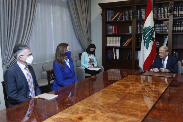 عون التقى شيا وعرض للعلاقات الأميركية - اللبنانية
