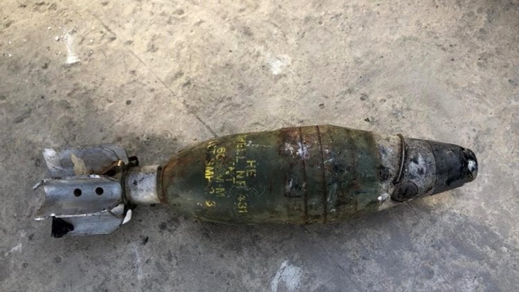 العثور على قذيفة قديمة على شاطئ صيدا