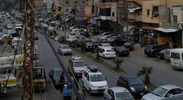 إصابة شاب بانفجار اطار شاحنة في الاوزاعي
