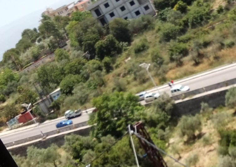 إنزلاق وحوادث سير جراء تسرب مازوت على أوتوستراد البترون