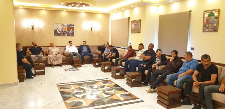 البعريني خلال وقفة تضامنية أمام محطة المصري: الأزمة طويلة وواجبنا مساعدة بعضنا البعض