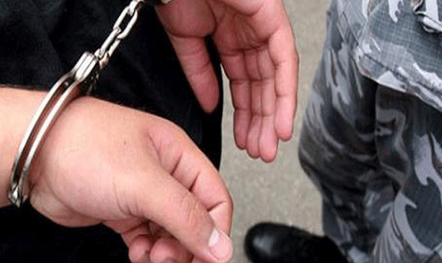 منتحل صفة امنية يمتهن السرقة والنشل في قبضة  قوى الامن