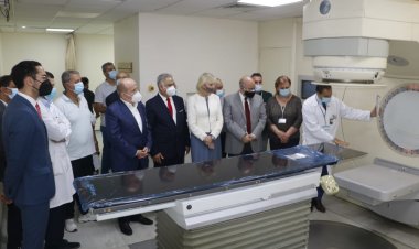 هبة سويدية لمستشفى رفيق الحريري الجامعي