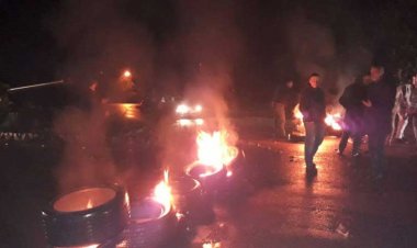 هذه الطرقات مقطوعة.. احتجاجا على تعليق سحب الدولار على 3900 ليرة