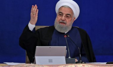 روحاني في آخر جلسة لحكومته: أداؤنا لم يخل من الأخطاء ونعتذر من الشعب