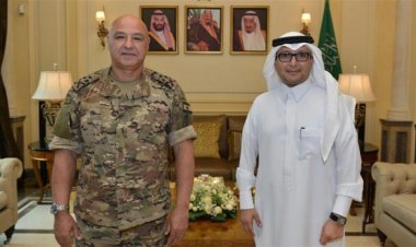 قائد الجيش في منزل البخاري
