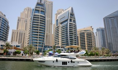 اليخوت الفارهة في مياه دبي ملاذ الهاربين من تهديدات كورونا في البر