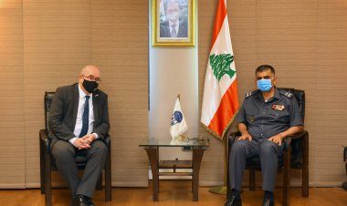عثمان استقبل لونغدن مع وفد من السفارة البريطانية مودعا