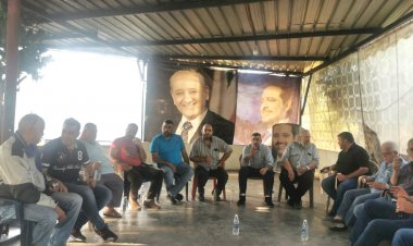 وقفة تضامنية مع بري والحريري في تكريت
