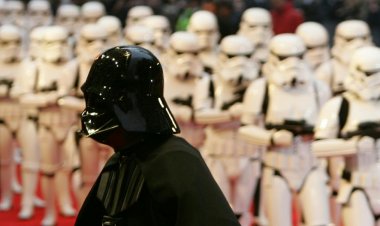 مجلة شرائط الخيال العلمي المصورة ميتال أورلان تعاود الصدور في أيلول