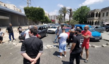تحركات في شوارع صيدا احتجاجا على تردي الاوضاع المعيشية وإطفاء المولدات