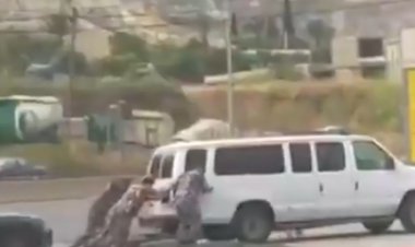 فيديو مضحك ومبكي..  سيارة تابعة لقوى الامن الداخلي بعد إنقطاعها من البنزين