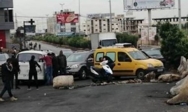 قطع طرق فرعية في دوحة عرمون احتجاجا على انقطاع التيار الكهربائي