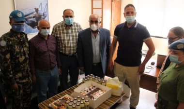الكتيبة النيبالية سلمت بلدية ميس الجبل أجهزة تنفس صناعي