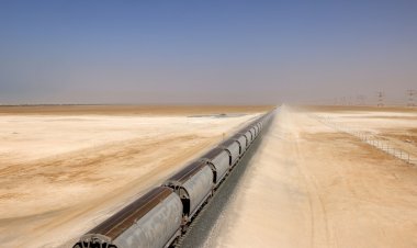 شبكة سكك الحديد الإماراتية تشق طريقها نحو صحاري الخليج