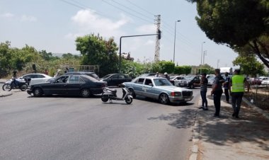 صاحب مولدات يقطع الطريق عند دوار العربي في صيدا بعد نفاد مخزون المازوت لديه