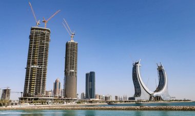 وزير خارجية قطر: عازمون على توسيع العلاقات مع إيران في مختلف المجالات