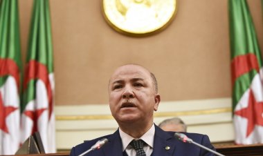 رئيس وزراء جزائري جديد لمواجهة الازمة الاقتصادية
