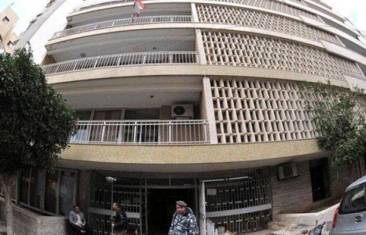 وقفة أمام مجلس الخدمة المدنية احتجاجا على التوظيف لأهداف انتخابية
