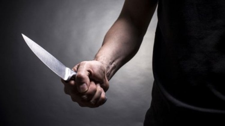 لعدم الاستماع له.. مصري يقطع أذن زوجته