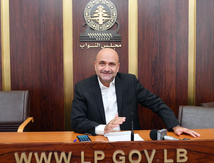أبي رميا: هل مصالح المسؤولين الخاصة تقتضي بإضعاف الجامعة اللبنانية؟