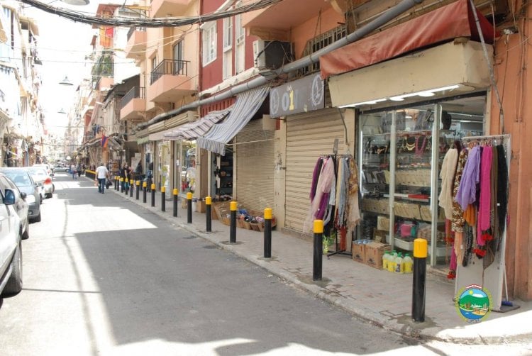 طفل حديث الولادة في مستوعبٍ للنفايات