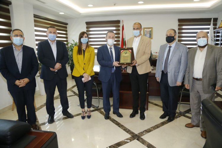 وزير الصحة استقبل وفدا من جامعة الجنان شكره على جهوده لمواجهة احتكار الادوية