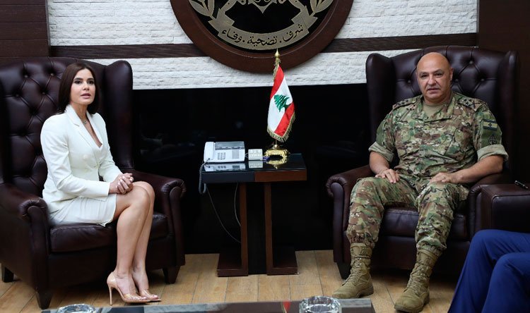 جعجع خلال لقائها العماد عون: دعمنا ثابت وليبقى الجيش سياج الوطن