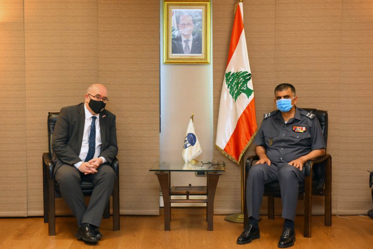عثمان استقبل لونغدن مع وفد من السفارة البريطانية مودعا
