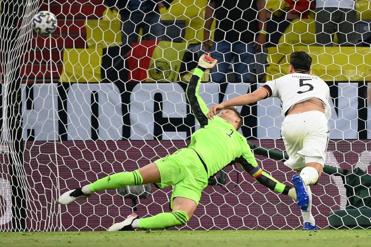 كأس أوروبا: هدف عكسي من هوملس يهدي فرنسا فوزًا غاليًا على ألمانيا