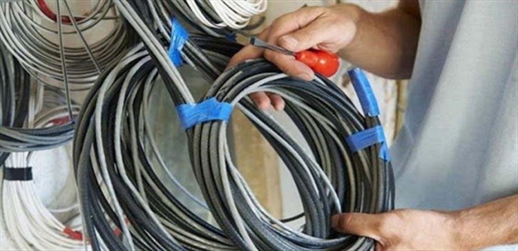 سرقة كابلات ومعدات في كفرمشكي