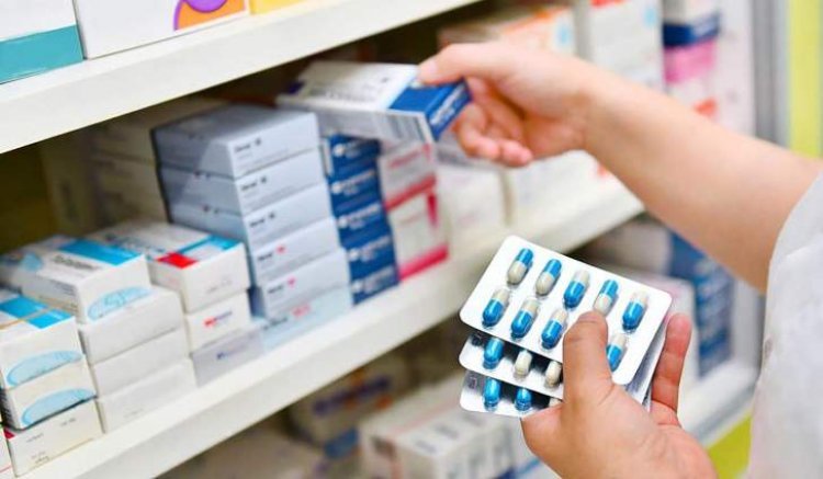 وزير الصحة يمنح 4 أذونات للإستيراد الطارئ للدواء