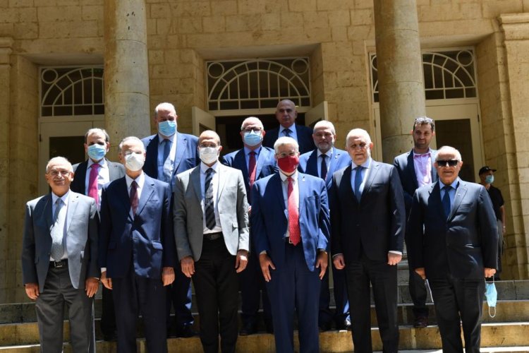 إطلاق حملة التطعيم الجماعي على صعيد الوطن من ال AUB