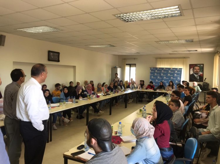 محمد سليمان: الحل يكون بوقف الانهيار والعودة الى تحمل المسؤولية