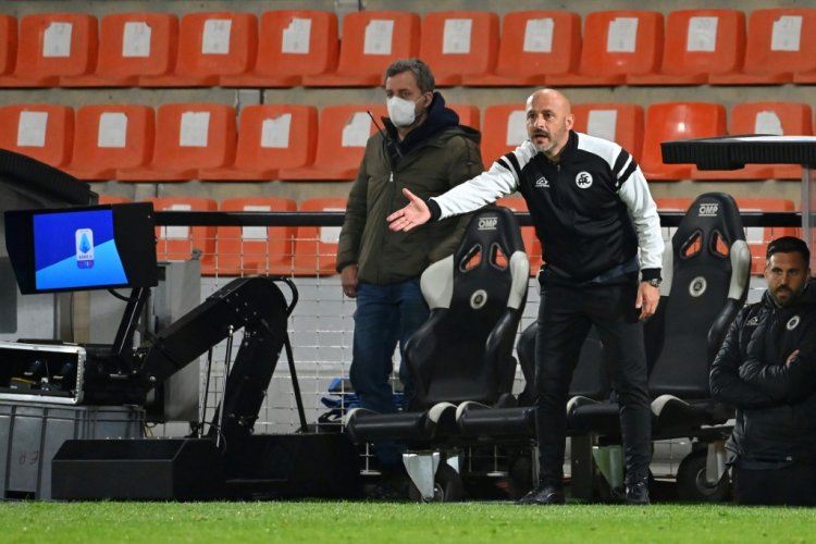 بطولة ايطاليا: إيتاليانو مدرباً جديداً لفيورنتينا