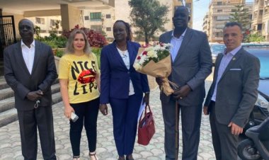نائب وزير خارجية جنوب السودان وصل إلى بيروت واطلع على أضرار المرفأ وزار ضريح الحريري