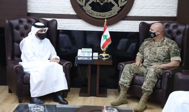 وزير الخارجية القطري يزور قائد الجيش