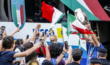 كأس أوروبا: المنتخب الايطالي المتوج يعود إلى روما