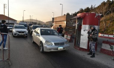 بالصورة: ضبط سيارة مسروقة وتوقيف سائقها على حاجز ضهر البيدر