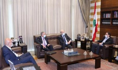اجتماع لرؤساء الحكومات السابقين في بيت الوسط الخامسة عصرا ولكتلة المستقبل عبر زوم