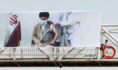 الإصابات اليومية بكوفيد-19 في إيران تتخطى للمرة الأولى عتبة 30 ألفا