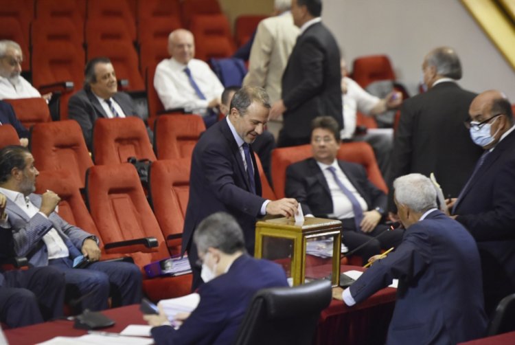 استحقاق ربيع 2022: انتخابات أو فراغ؟