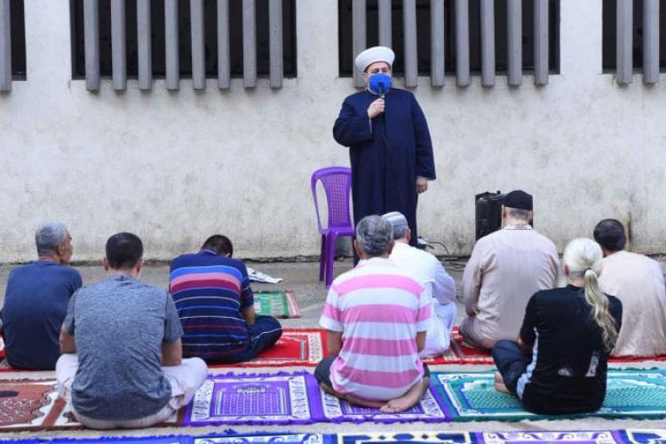 صلاة العيد  في سجن رومية برعاية هيئة رعاية السجناء واسرهم التابعة لدار الفتوى