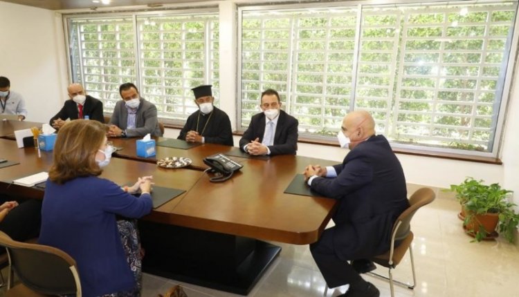 نائب وزير خارجية اليونان زار مستشفى القديس جاورجيوس الجامعي في الأشرفية