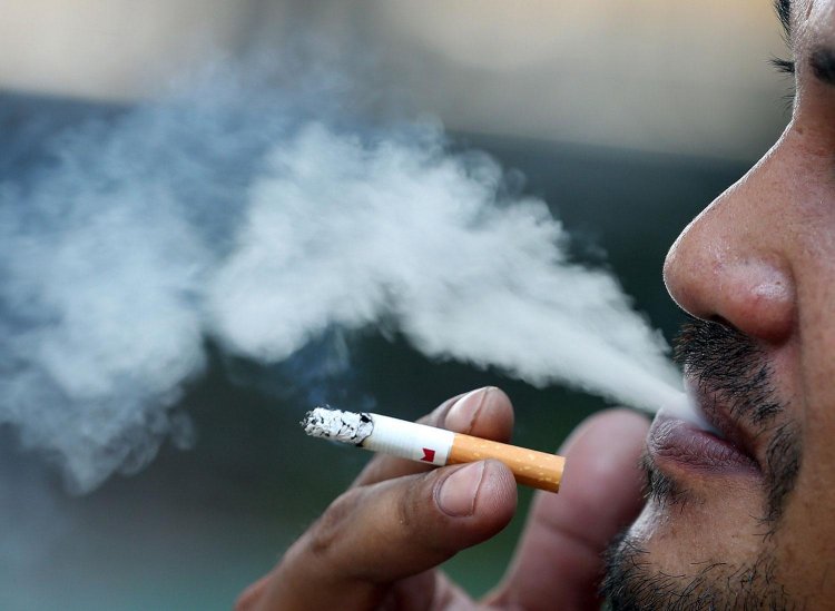الغلاء يُرهق المدخّنين: نزوح نحو الدخان العربيّ