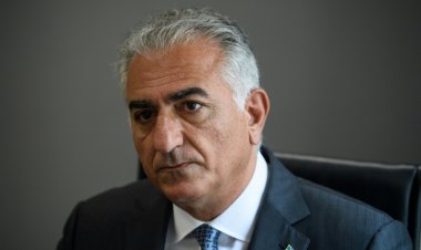 نجل شاه إيران السابق يدعو الغرب إلى توجيه الضربة القاضية لإيران