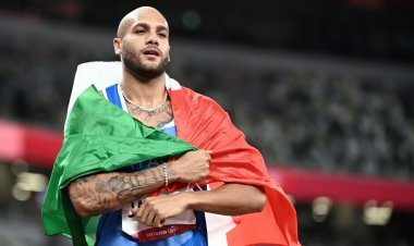 بطل اولمبياد طوكيو في 100 م يعلن غيابه عن المضمار حتى 2022