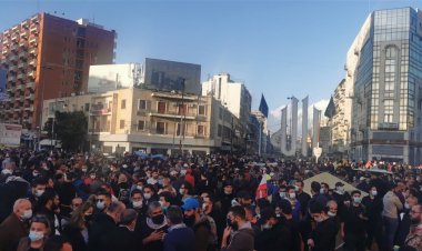 إعتصام وقطع طرق في ساحة النور طرابلس